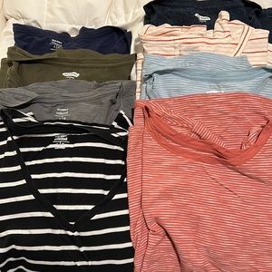 Lot of 8 Old Navy women’s t shirts- size L
